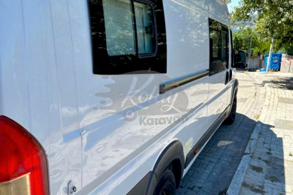 2020 Built 3 Person, Rental Campervan #1024