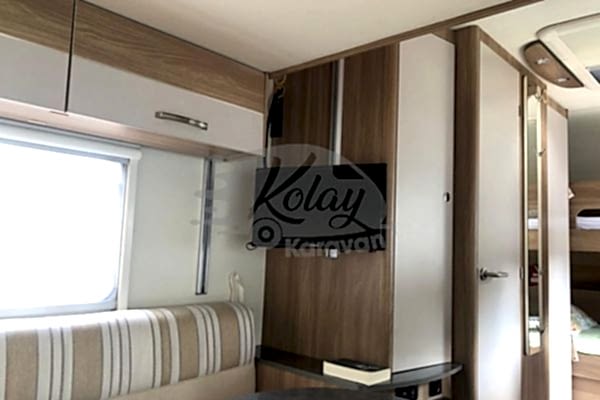 2017 Built 4+ Person, Rental Caravan without Car #1552